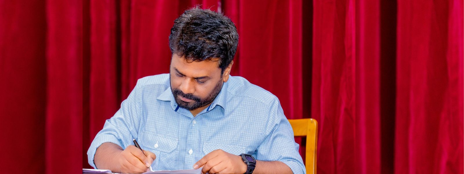 Anura Kumara Signs Nomination Papers